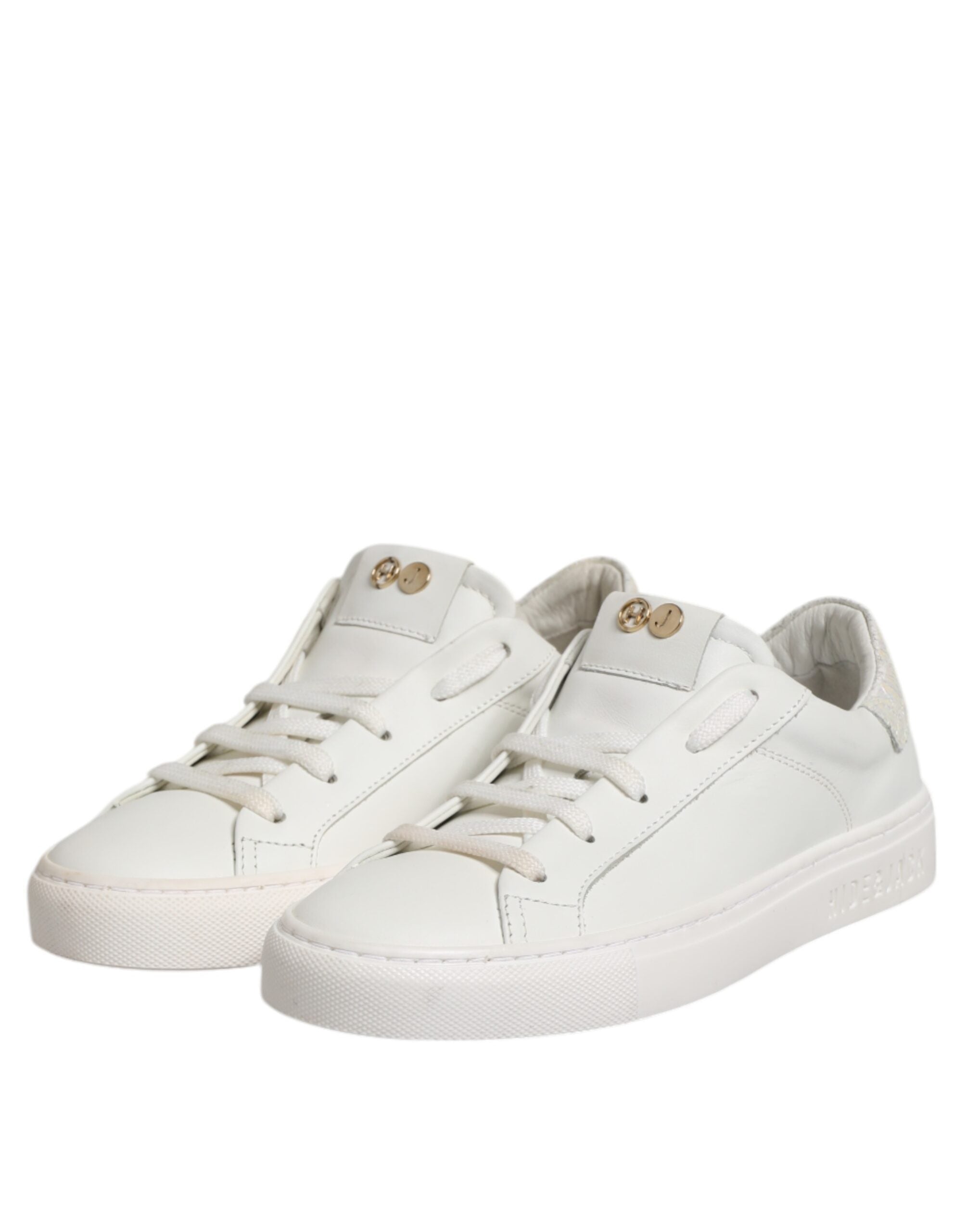 Vita låga sneakers i läder med snörning