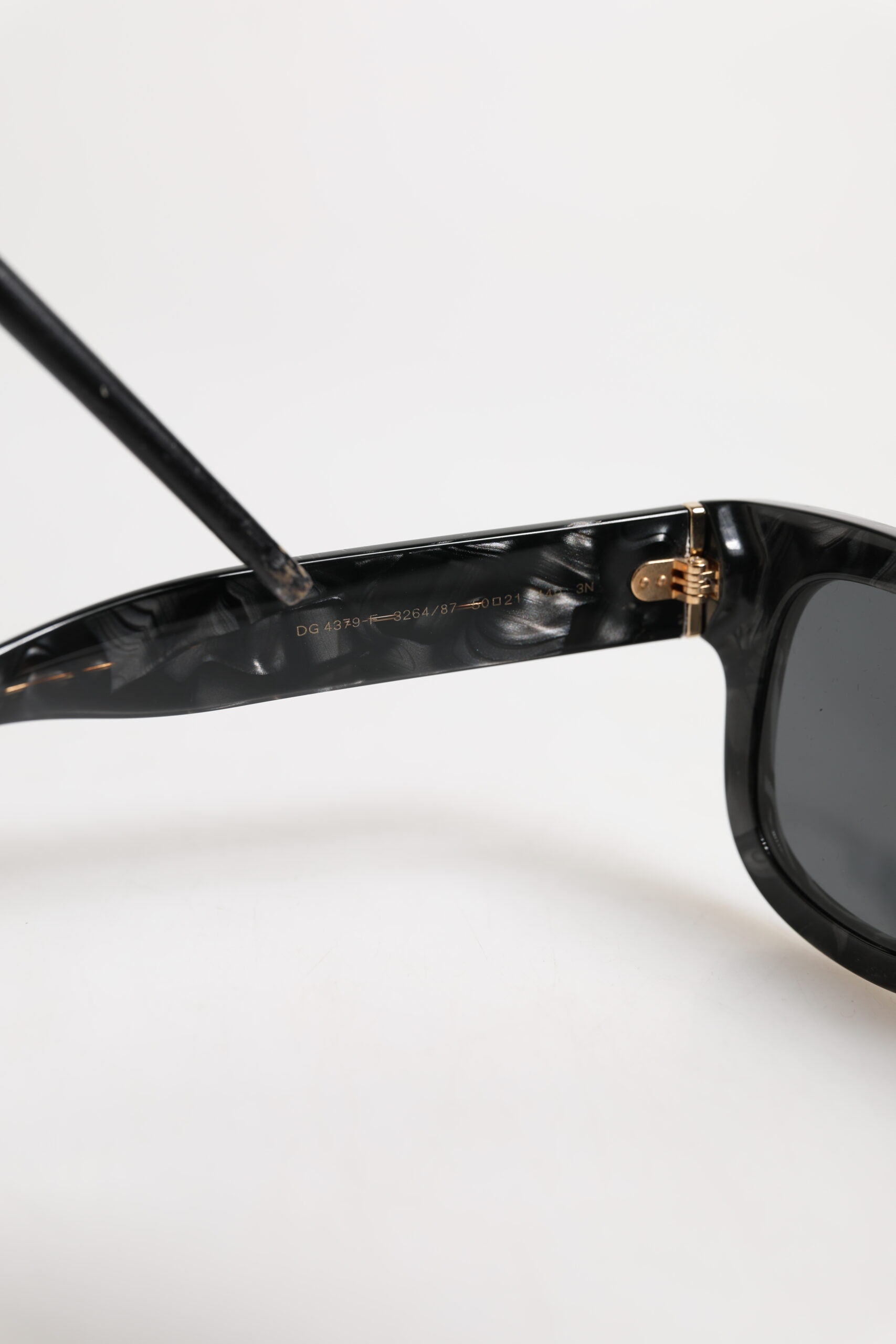 Pärlvita acetatbågar Domenico Deep Shades solglasögon