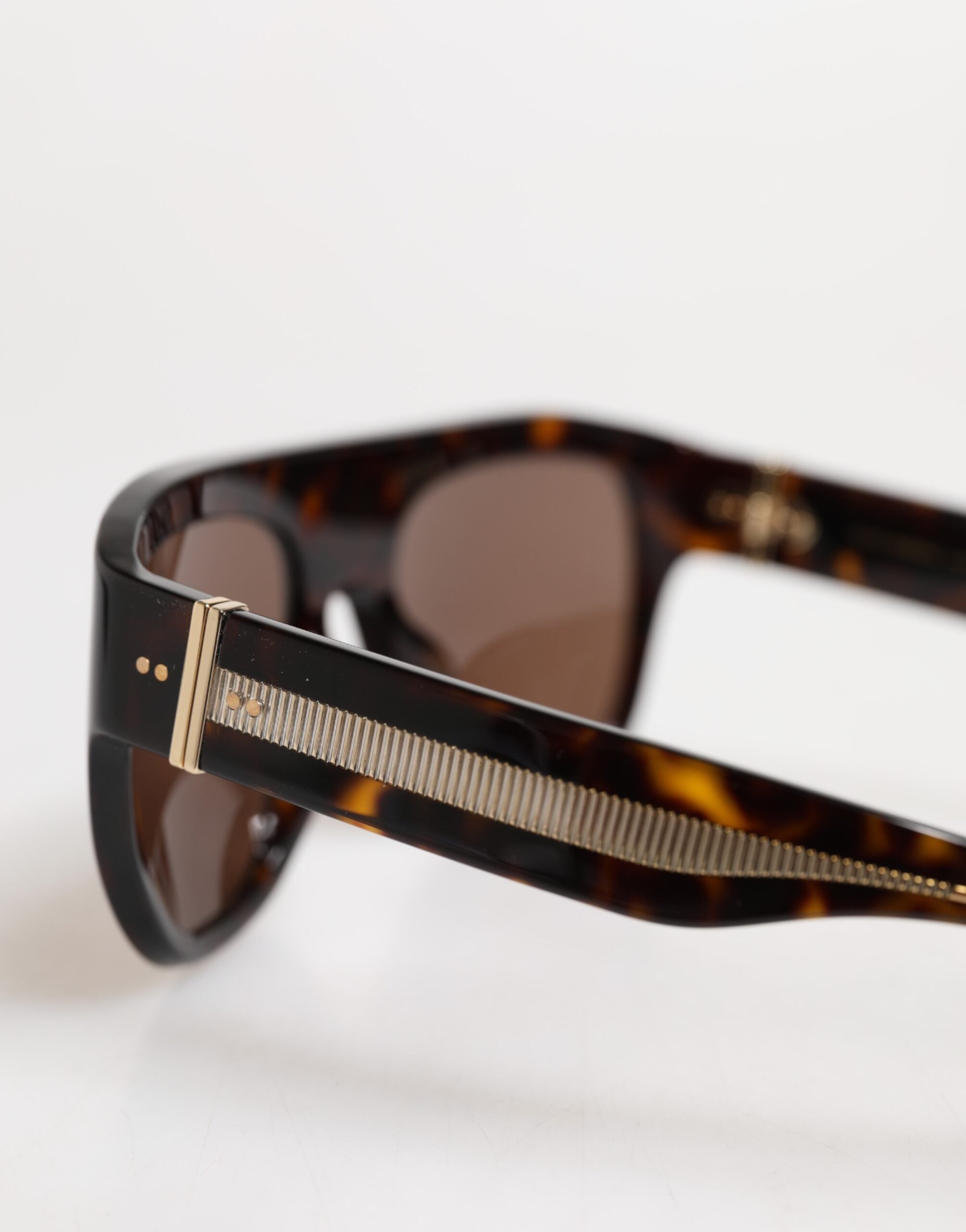 Mörkbruna Havana DG4398F solglasögon med fyrkantiga bågar