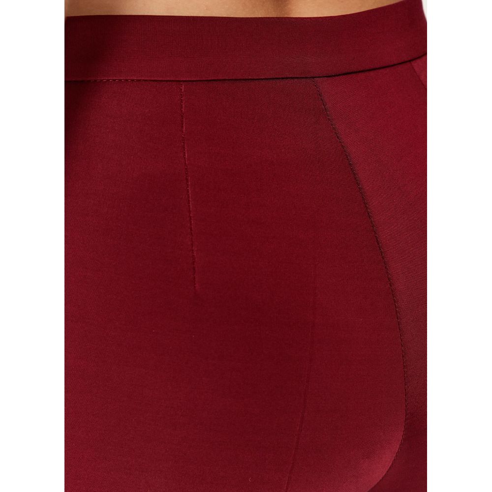 Röda viskosjeans och byxor