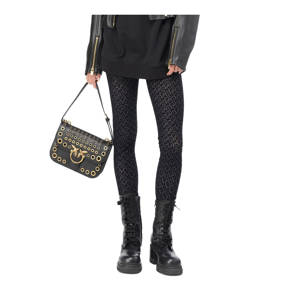 Svarta nylonjeans och byxor
