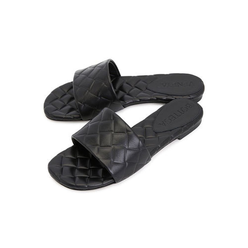 Bottega Veneta Amy Lädermuffar