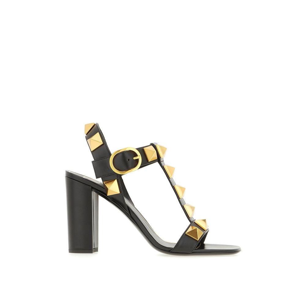 Romerska sandaler med nitar
