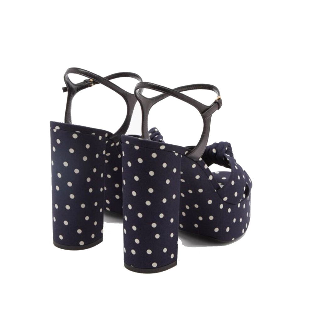 Bianca prickiga sandaler