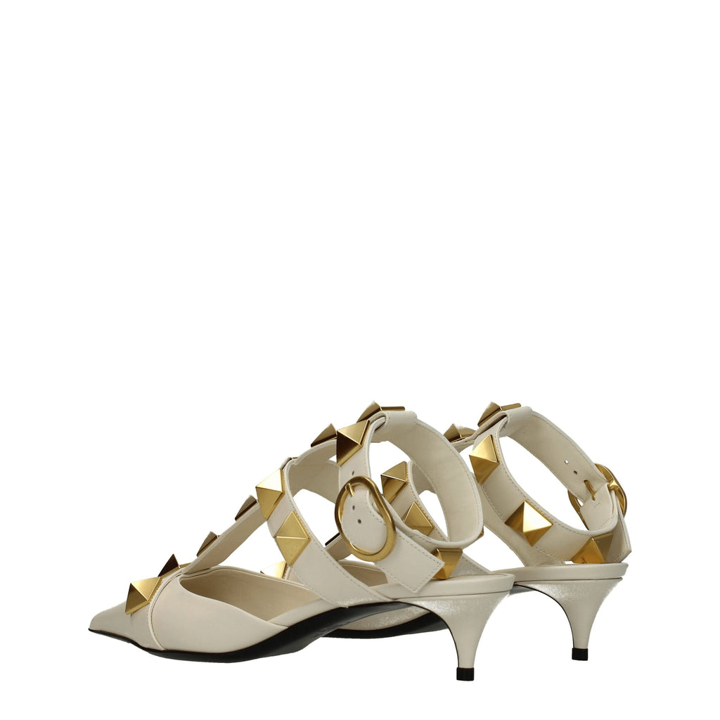 Beige lädersandaler med stilettklack