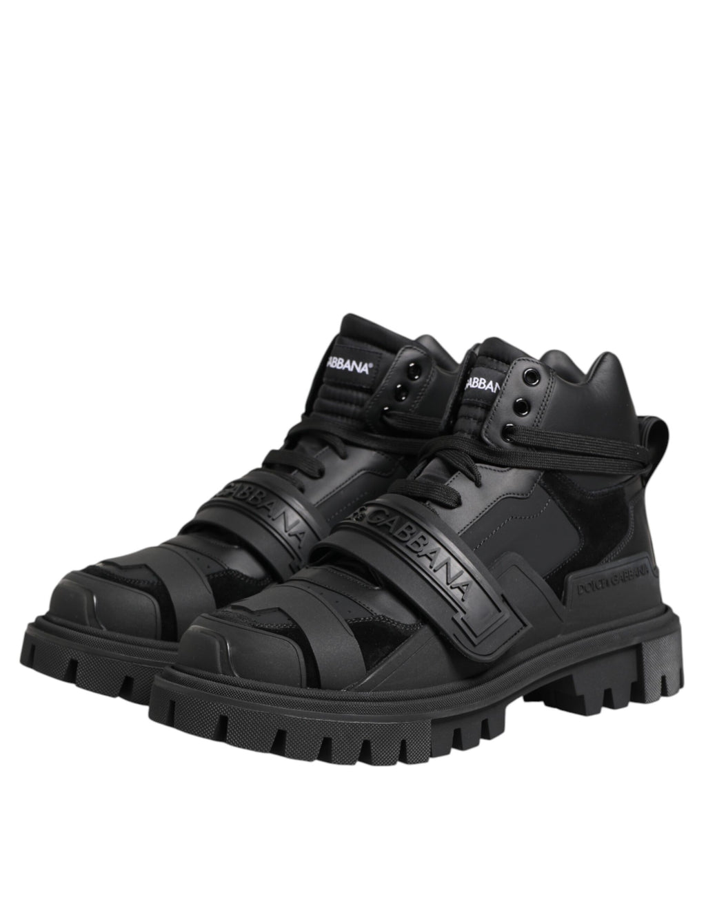 Svarta vandringssneakers i läder, stövlar och skor