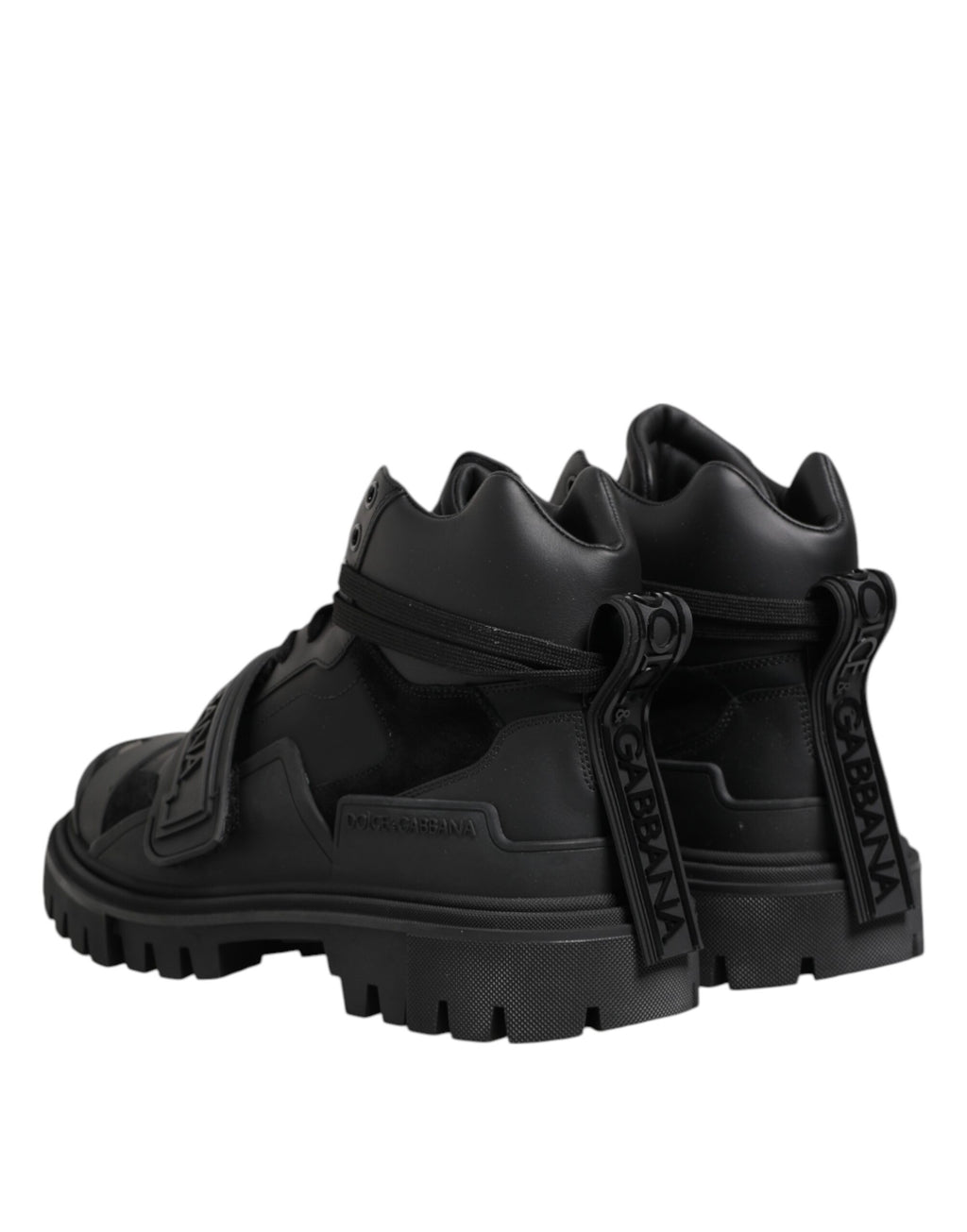 Svarta vandringssneakers i läder, stövlar och skor