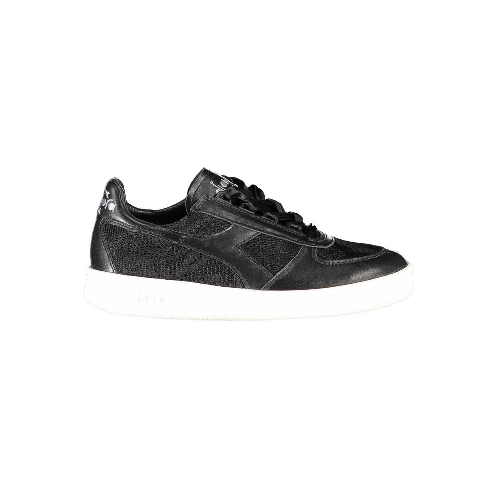Svarta tygsneakers
