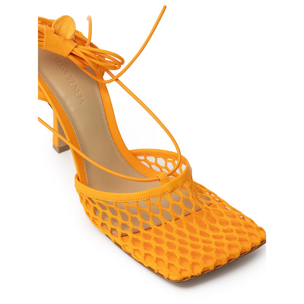 Orange tyg- och läderpumps