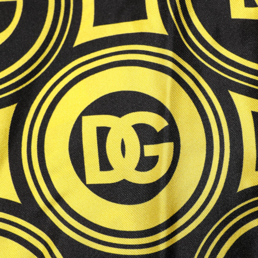 Gul silkesølv DG-logo geometrisk t-skjorte