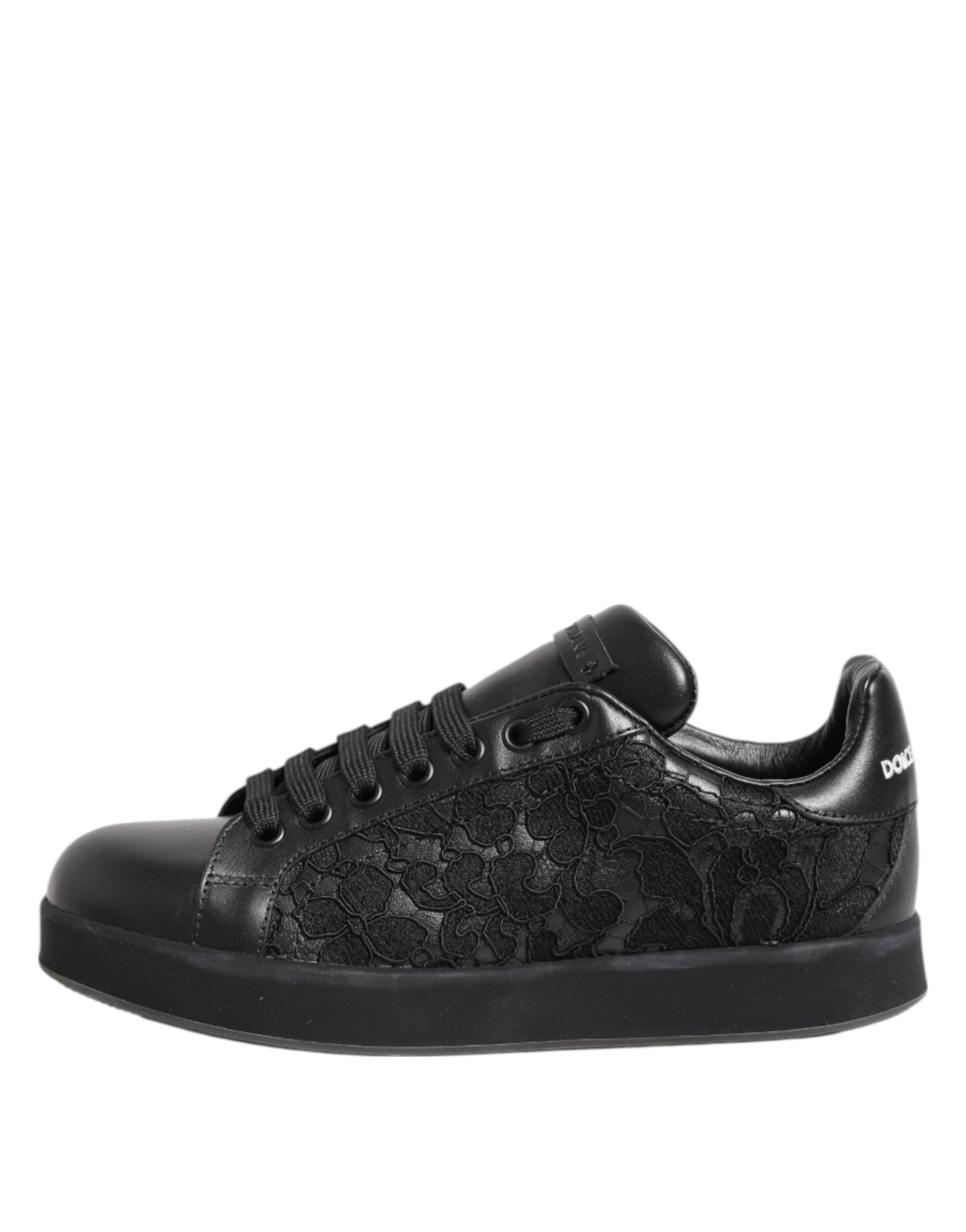 Svarta låga sneakers med blommig spets