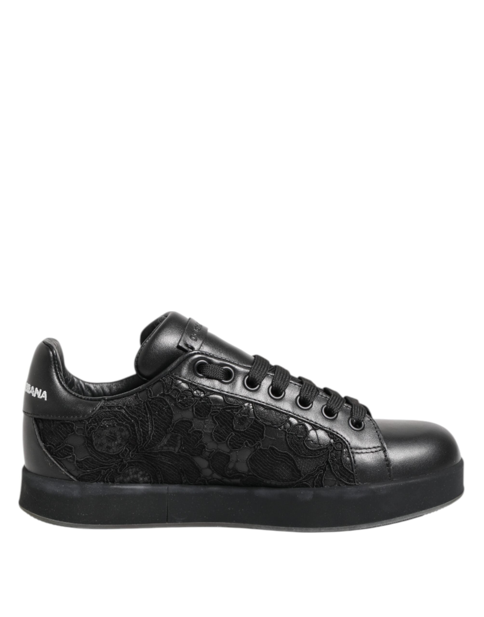 Svarta låga sneakers med blommig spets