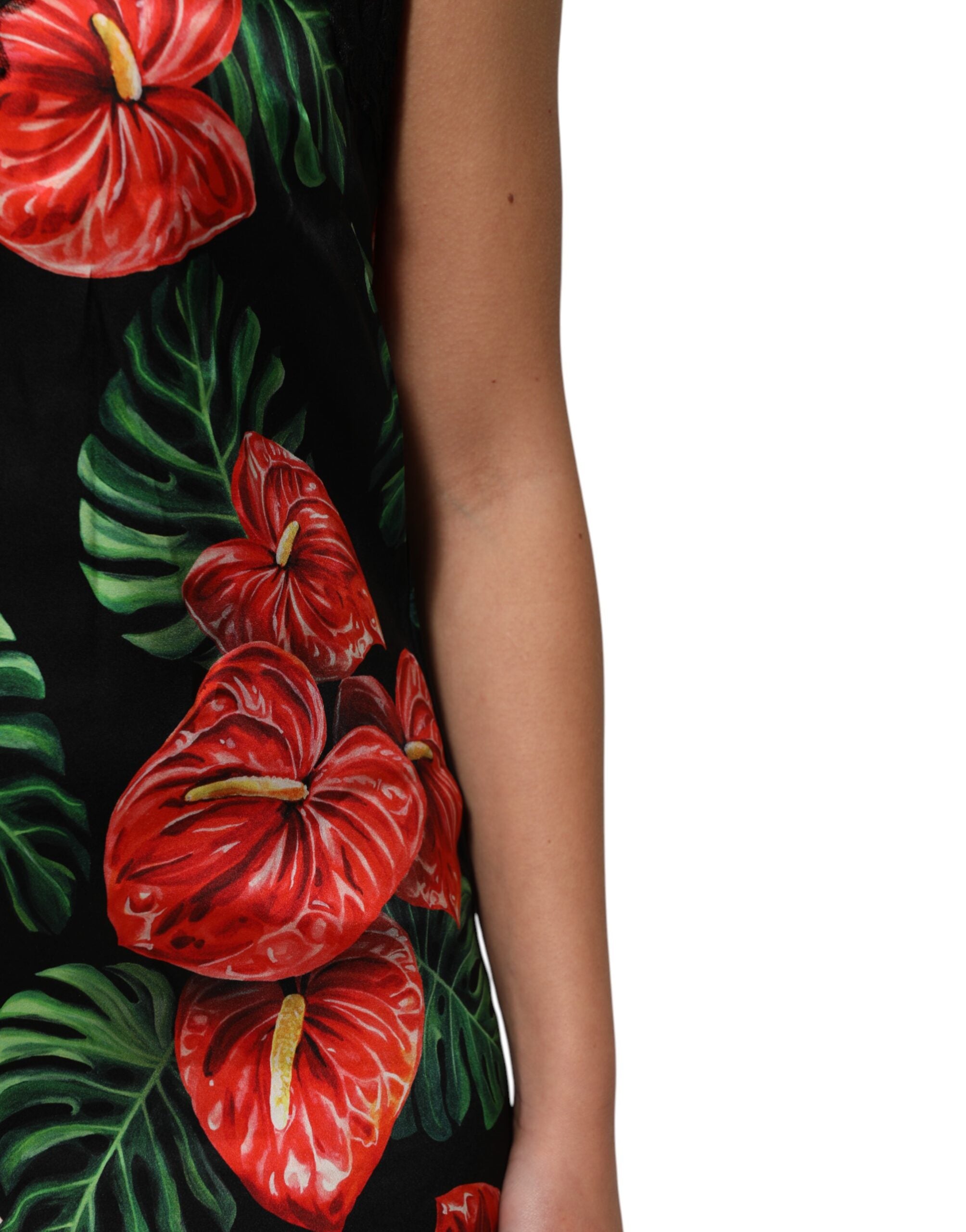 Svart blommig spetskantad chemise-klänning med underkläder