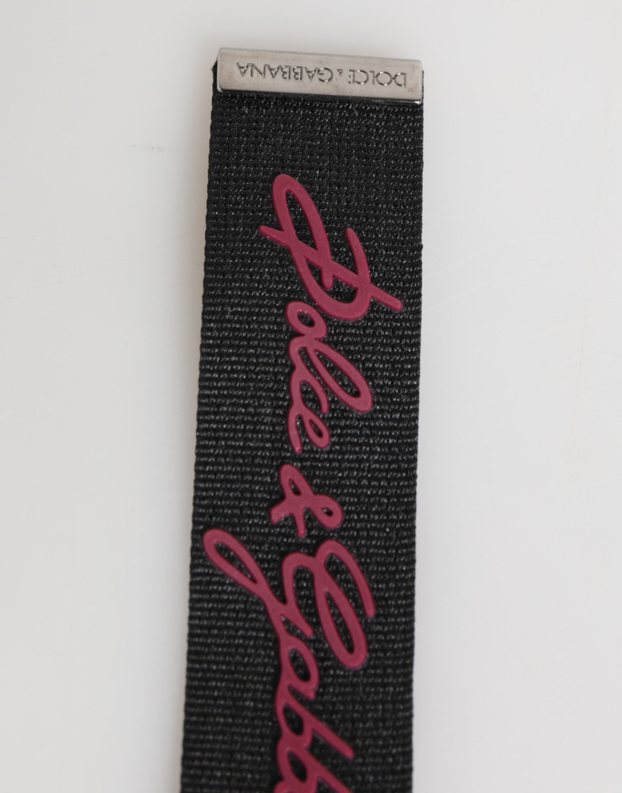 Svart rød polyester DG-logo sølv herrenøkkelring