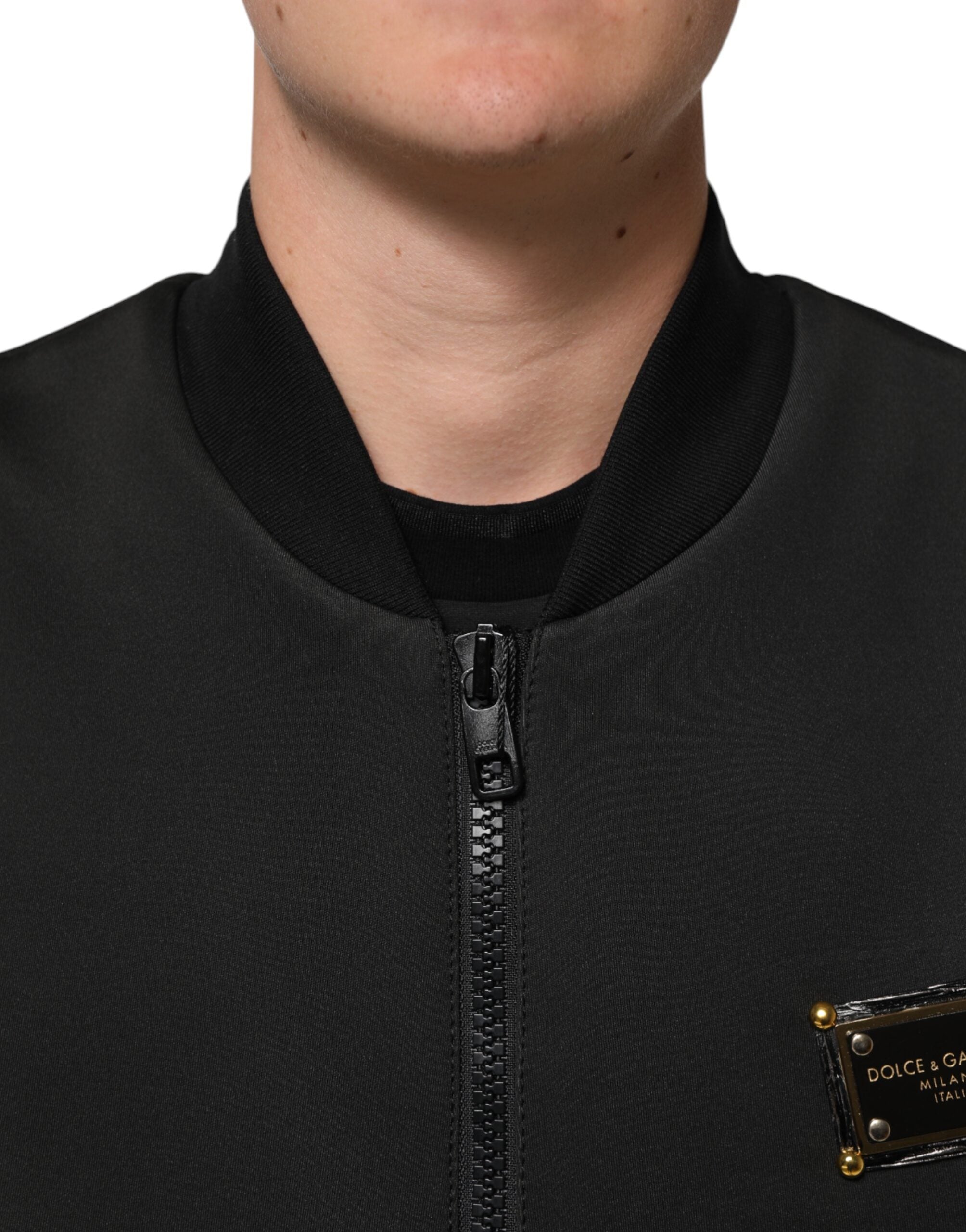 Svart bomberjakke i polyester med logoplakett