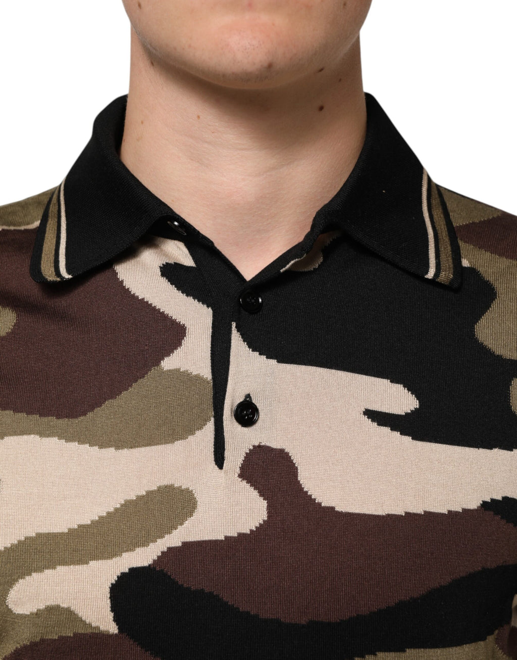 Kamouflagebrun sidenmilitärpolo-t-shirt