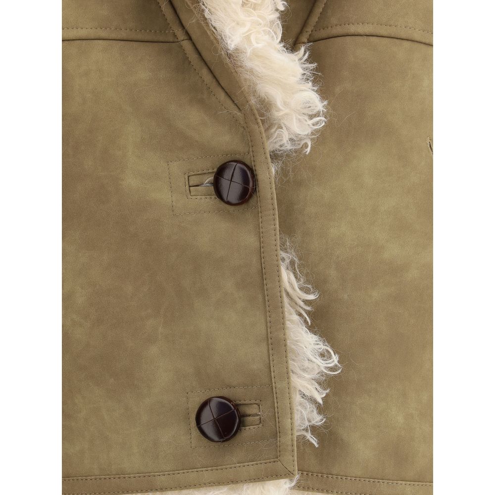 Clara vest i kunstskinn i shearling-skinn