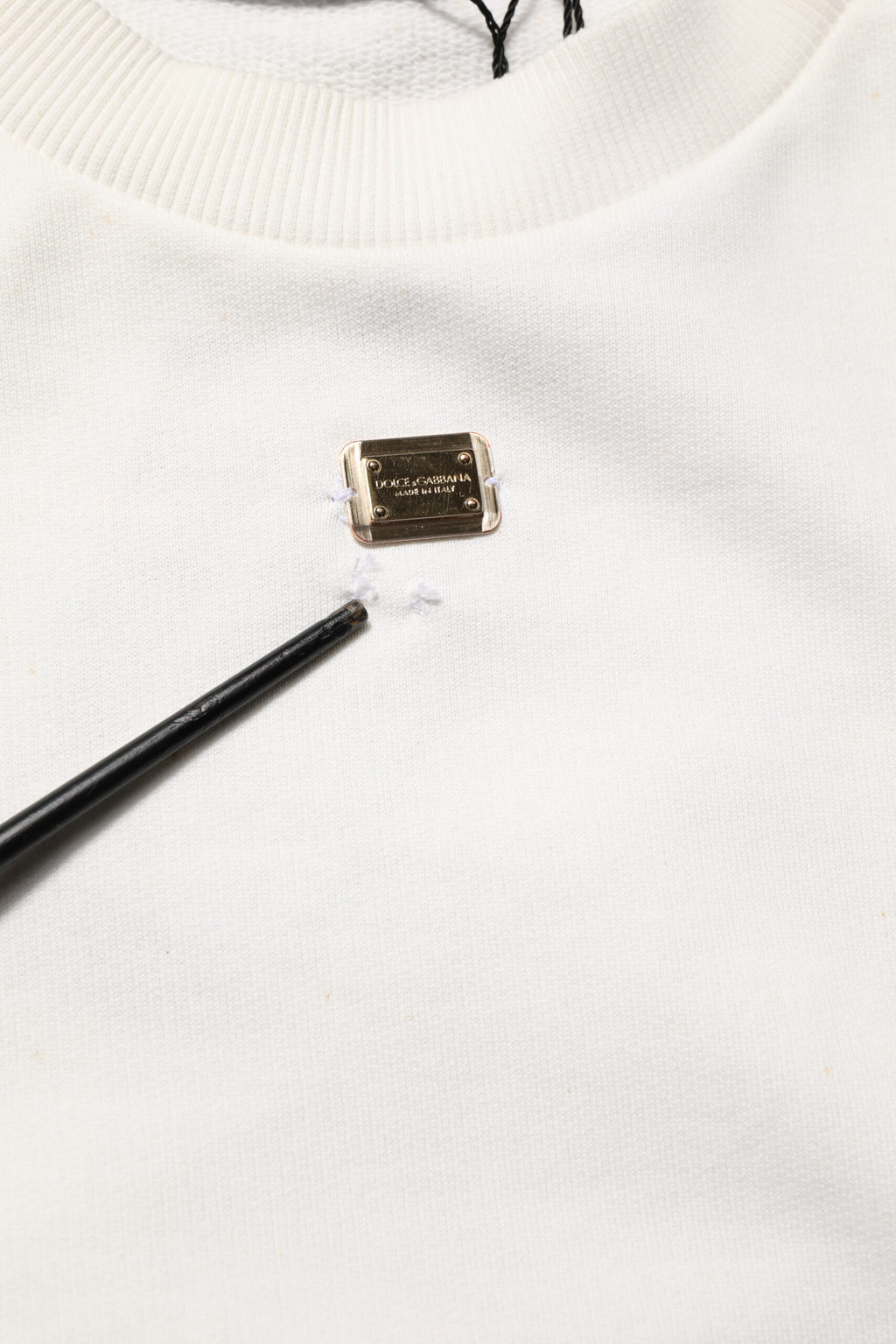 Hvit DG-logo genser med rund hals