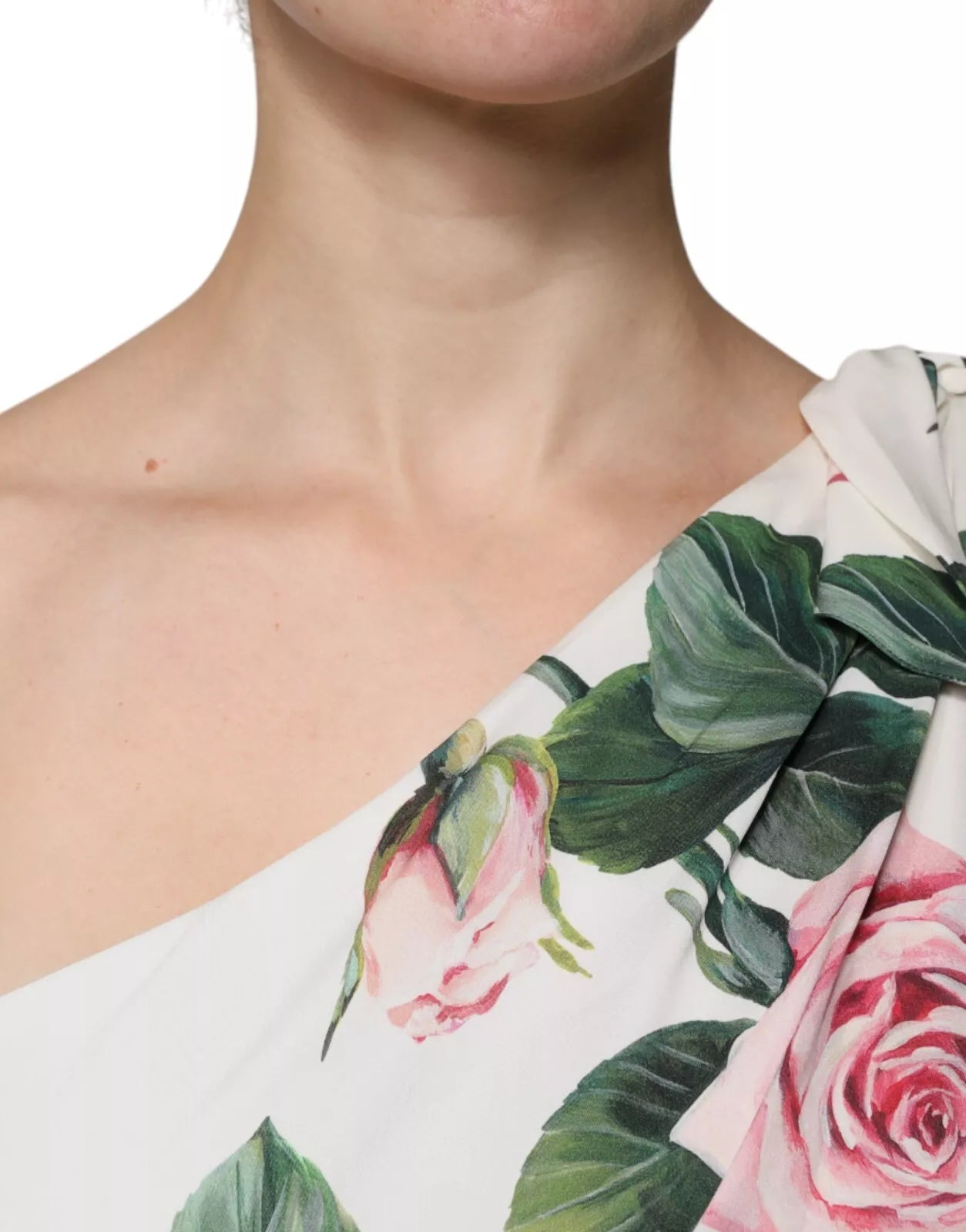 Vit blommig sidenklänning med en axel