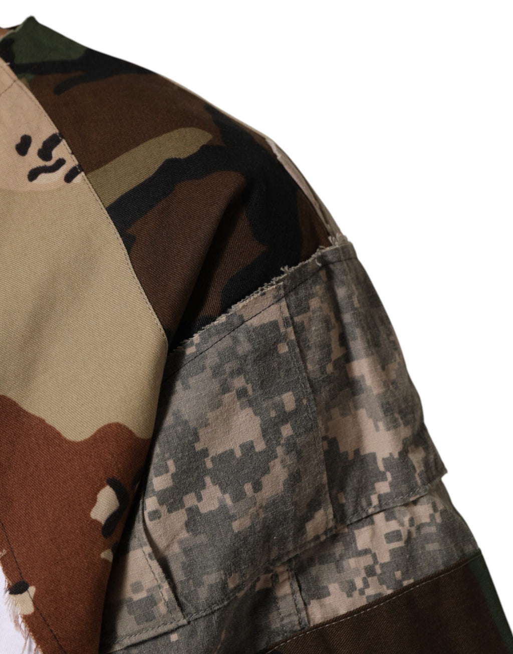 Hvit kamuflasjepatchwork herrebomulls-T-skjorte