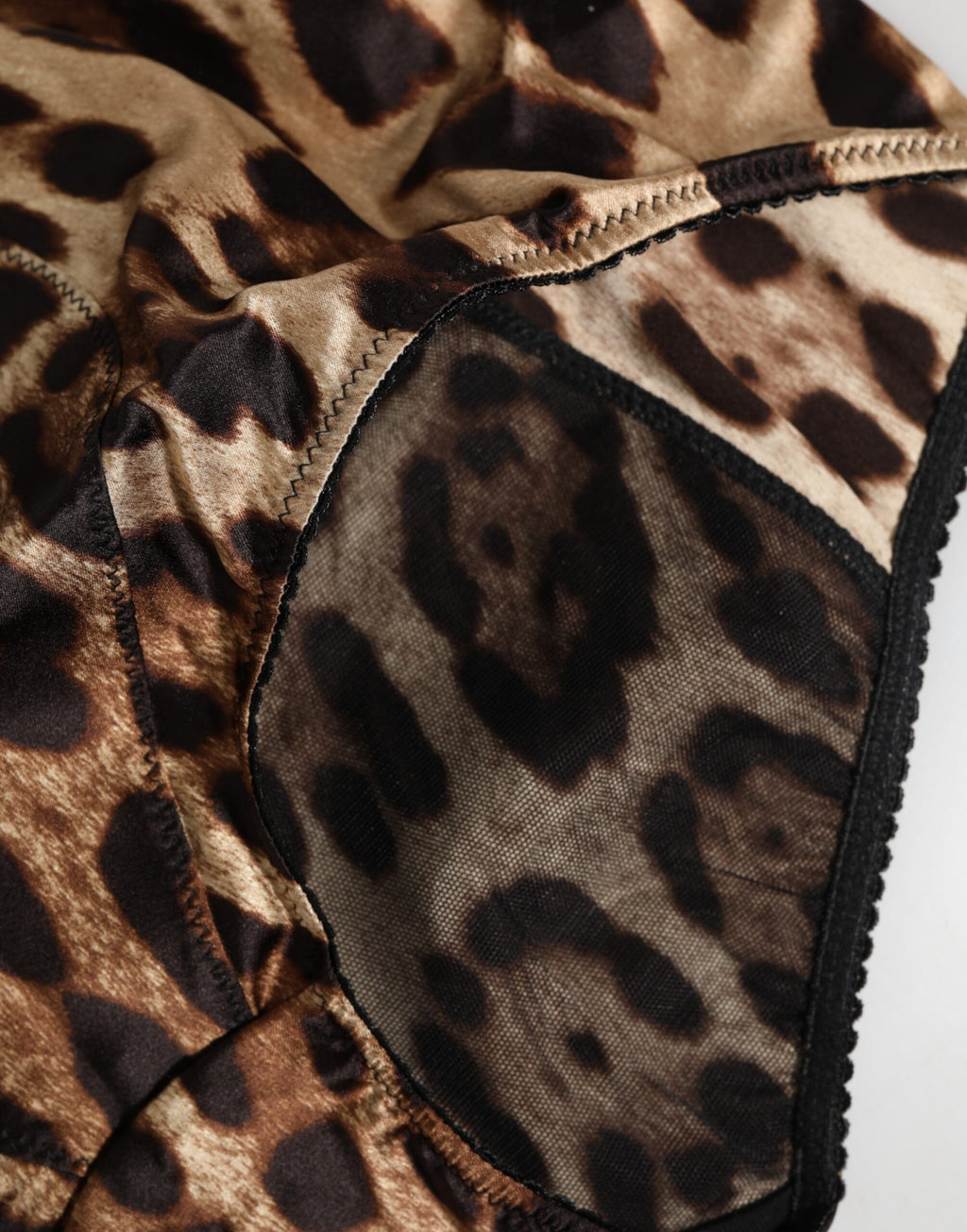 Flerfärgade leopardfärgade sidenunderkläder med hög midja