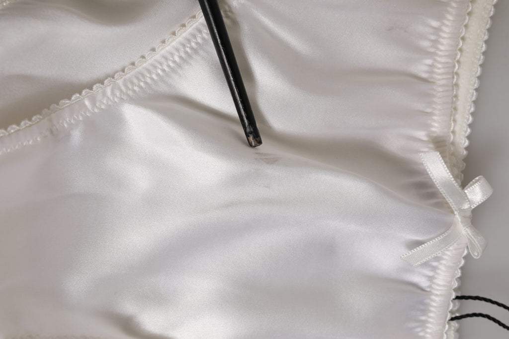 Vita siden-satin blommiga spets trosor underkläder