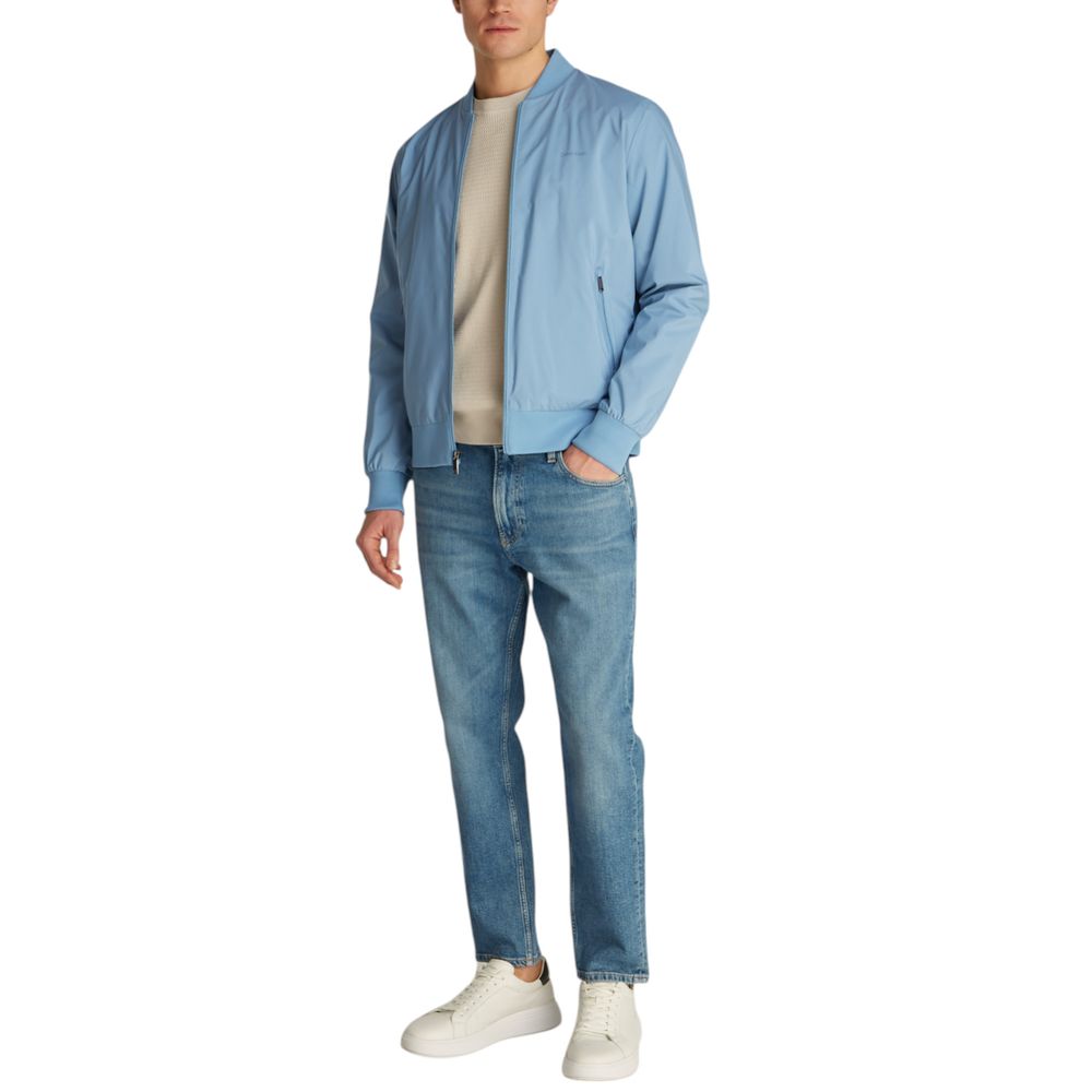 Lyseblå jakker og kåper i resirkulert polyester