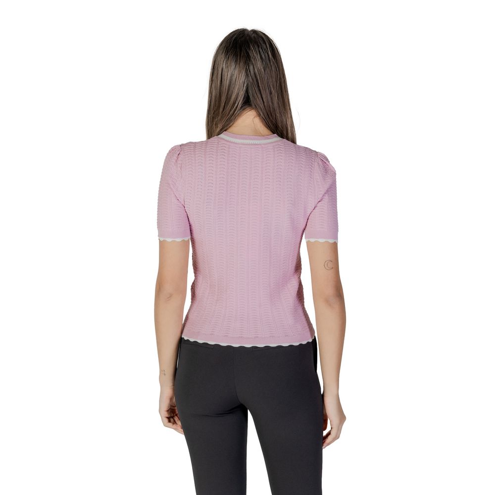 Flerfarget genser i resirkulert polyester