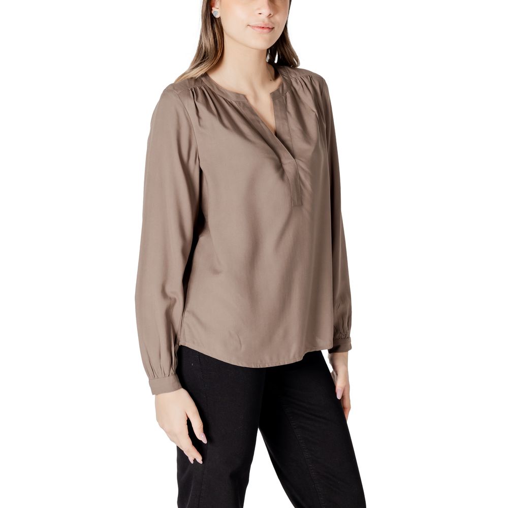 Beige viskosblus