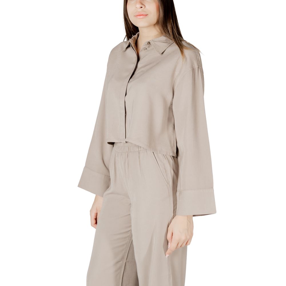 Beige viskosblus