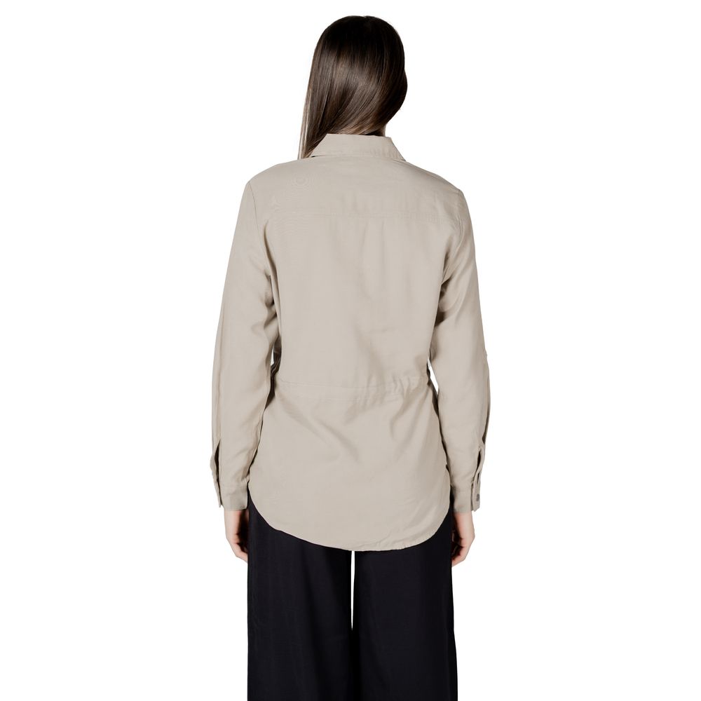 Beige viskosskjorta