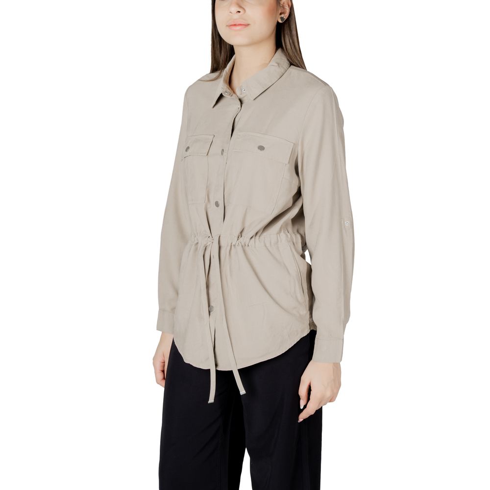 Beige viskosskjorta